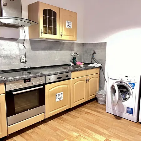 Apartment 3-zimmer In Muehlenberg Hannover